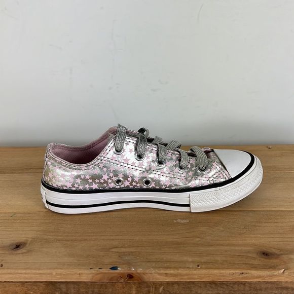 Converse silver pink star low top all star chuck Taylor youth size 12 - Picture 2 of 8